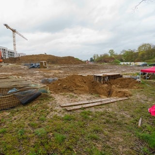 Auf einem Bauplatz nördlich des Kallebads wurde auf einem Baugelände ein Weltkriegs-Blindgänger gefunden, entschärft und abtransportiert. 