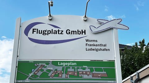 Der Flugplatz in Worms - die Gemeinde Bobenheim-Roxheim findet, dass er zu viel Lärm macht. 