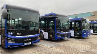 Die Busausfälle bei der Busgesellschaft KRN haben sich seit Anfang des Jahres deutlich verringert. Das hat die neue kommunale Verkehrsgesellschaft mitgeteilt. 