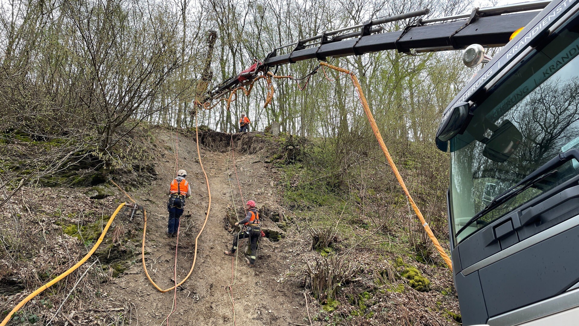 Nach Hangrutsch Wird Die B421 Im Kellenbachtal Gesichert - SWR Aktuell