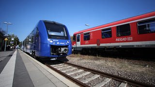 Pendler müssen laut Vlexx mit erheblichen Behinderungen im Zugverkehr rechnen, weil die DB Strecken erneuert.