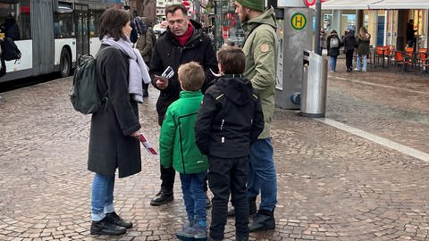 Eine junge Mainzer Familie im Gespräch mit Martin Malcherek.