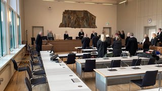 Das Koblenzer Landgericht fällt die Urteile gegen die Koblenzer Ärztin und die Geschäftsführer des Mainzer Sanitätshauses wegen bandenmäßigen Betruges.