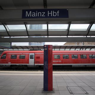 Zugverkehr am Mainzer Hauptbahnhof