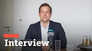 Der neue Oberbürgermeister Nino Haase stellt sich nach 100 Tagen im Amt dem Interview von Studio Mainz