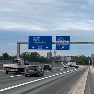 Der Verkehr fliesst wieder uneingeschränkt auf der Schiersteiner Brücke