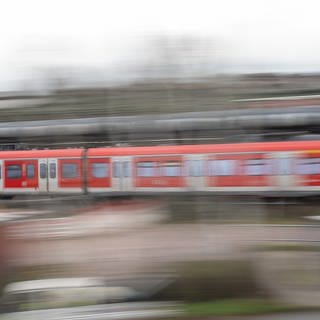 Studierende aus Mainz dürfen ab 1. September 2023 ihr Semesterticket in ein Deutschlandticket umwandeln.