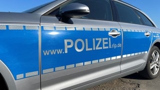 Ein Polizeiauto der rheinland-pfälzischen Polizei.