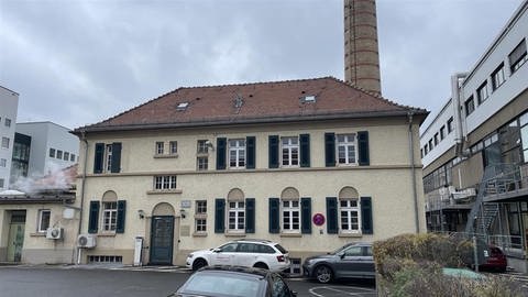 großes Haus mit Schronstein, Kesselhaus der Unimedizin in Mainz