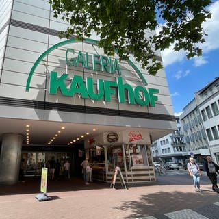 Etwa 150 Beschäftigte arbeiten für Galeria Kaufhof in Mainz. Sie behalten vorerst ihren Job.