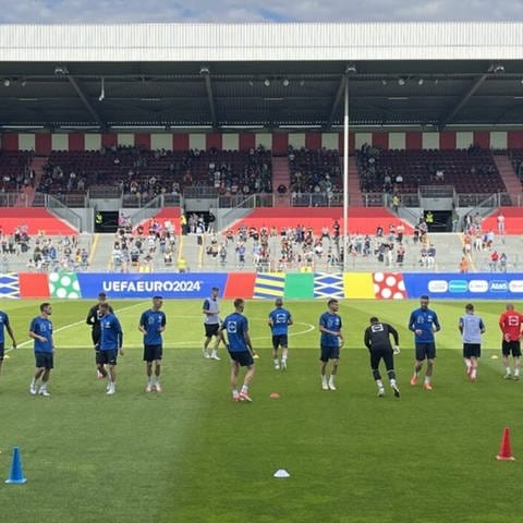 Die slowakische Nationalmannschaft trainiert im Mainzer Bruchwegstadion