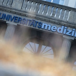 Der Eingang der Universitätsmedizin: Unimedizin Mainz mit schlechtestem Ergebnis überhaupt