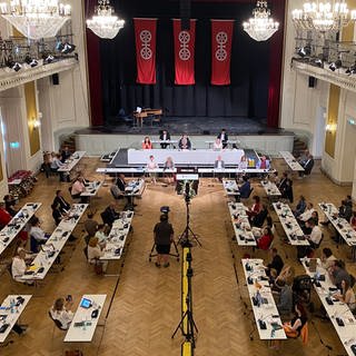 Der Mainzer Stadtrat tagt zum ersten Mal nach der Kommunalwahl 2024.