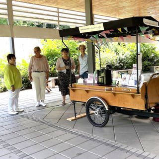 In Mainz lädt ein mobiles Trauer Café zum Reden ein
