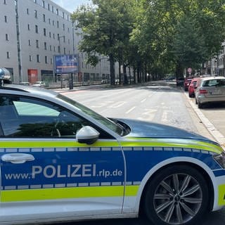 Eine tödlich verletzte Person ist in diesem Hotel an der Mainzer Rheinallee gefunden worden. 