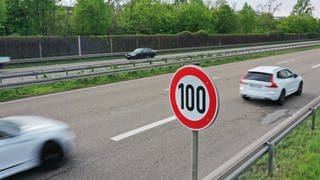 Symbolbild: Die Polizei hat auf der A60 einige Autofahrer angehalten, die deutlich zu schnell unterwegs waren.