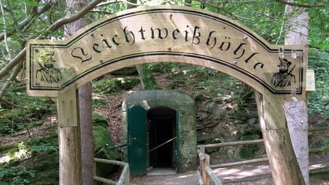 Die Leichtweißhöhle in Wiesbaden bietet bei Hitze Abkühlung.