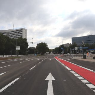 Sechs Wochen nach dem Wasserrohrbruch am Wiesbader Hauptbahnhof wird der 1. Ring wieder freigegeben.