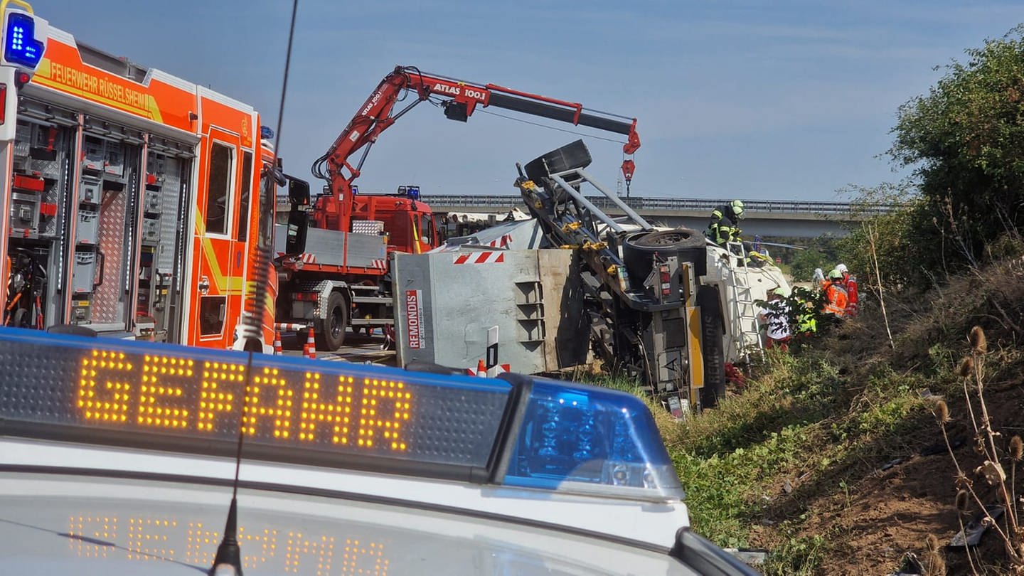 Ein umgekippter Lkw sorgte für massive Behinderungen auf der A60 am Mainspitzdreieck.