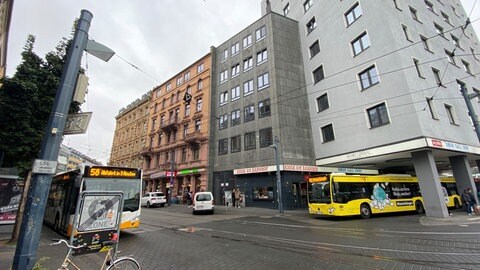 Die Unterkunft Plus in Mainz hat ingesamt 17 Einzelzimmer und liegt zentral in der Nähe des Hauptbahnhofs.