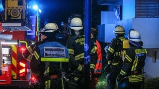 Feuerwehrleute haben in Mainz-Bretzenheim einen Brand gelöscht.