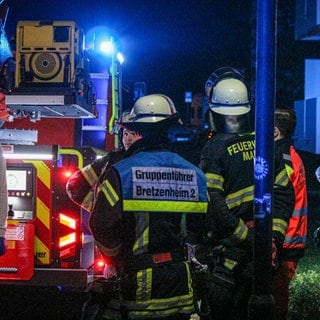 Feuerwehrleute haben in Mainz-Bretzenheim einen Brand gelöscht.