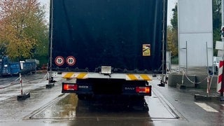 Auf der A63 bei Biebelnheim wurde ein Klein-Laster gestoppt, weil er viel zu viel zu überladen war.