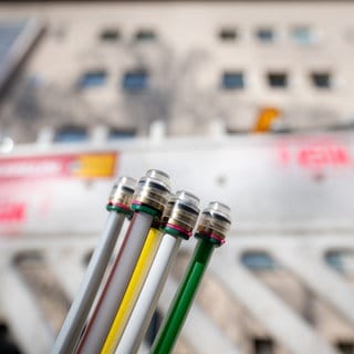 Glasfaserkabel - warum der Ausbau in Mainz schneller geht als in der Eifel