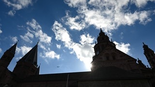 Im Bistum Mainz feiern an diesem Wochenende drei neue Groß-Pfarreien ihre Gründungsgottesdienste.