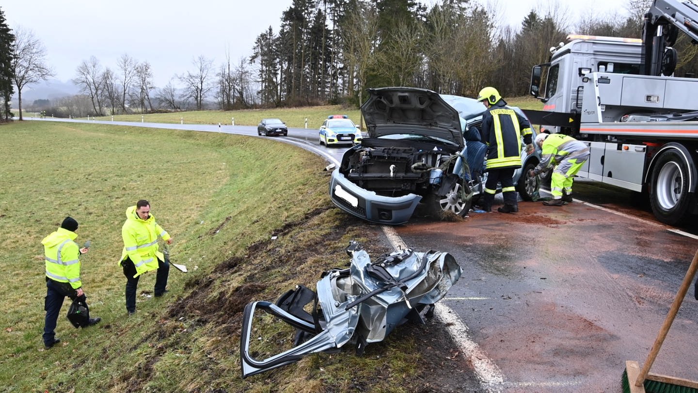 In der Eifel bei Dreis-Brück ereignete sich am Sonntagmittag ein tödlicher Unfall.
