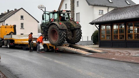 21-Jährige Stirbt Bei Unfall Mit Traktor In Stadtkyll - SWR Aktuell