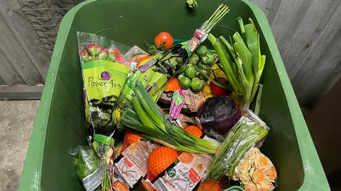 Weggeworfene Lebensmittel in einem Supermarkt in Trier