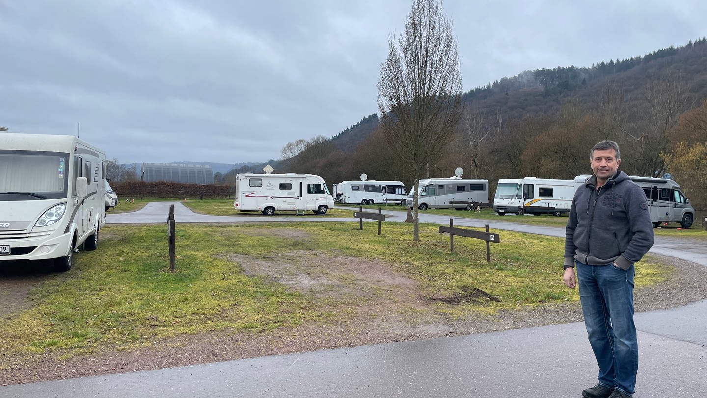 Im Reisemobilpark in Saarburg ist über die Fastnachtstage deutlich mehr los als an anderen Wochenenden im Winter.