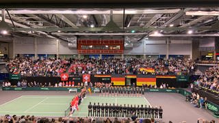 Davis Cup Trier - Totale Begeisterung in der Arena. Die Fans der deutschen und schweizer Mannschaft schmetterten die Nationalhymne.