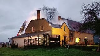 Feuerwehr löscht Brand in Habscheid Hollnich 