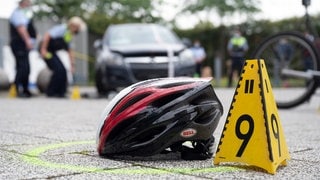 Ein 70-Jähriger ist bei einem Fahrradunfall bei Bernkastel-Kues gestorben.