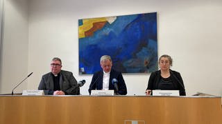 Ein Landtagsabgeordneter der AfD darf nicht mehr im Verwaltungsrat einer katholischen Kirchengemeinde im Saarland sitzen. Das Bistum Trier sagte, er schade der Glaubwürdigkeit der Kirche.