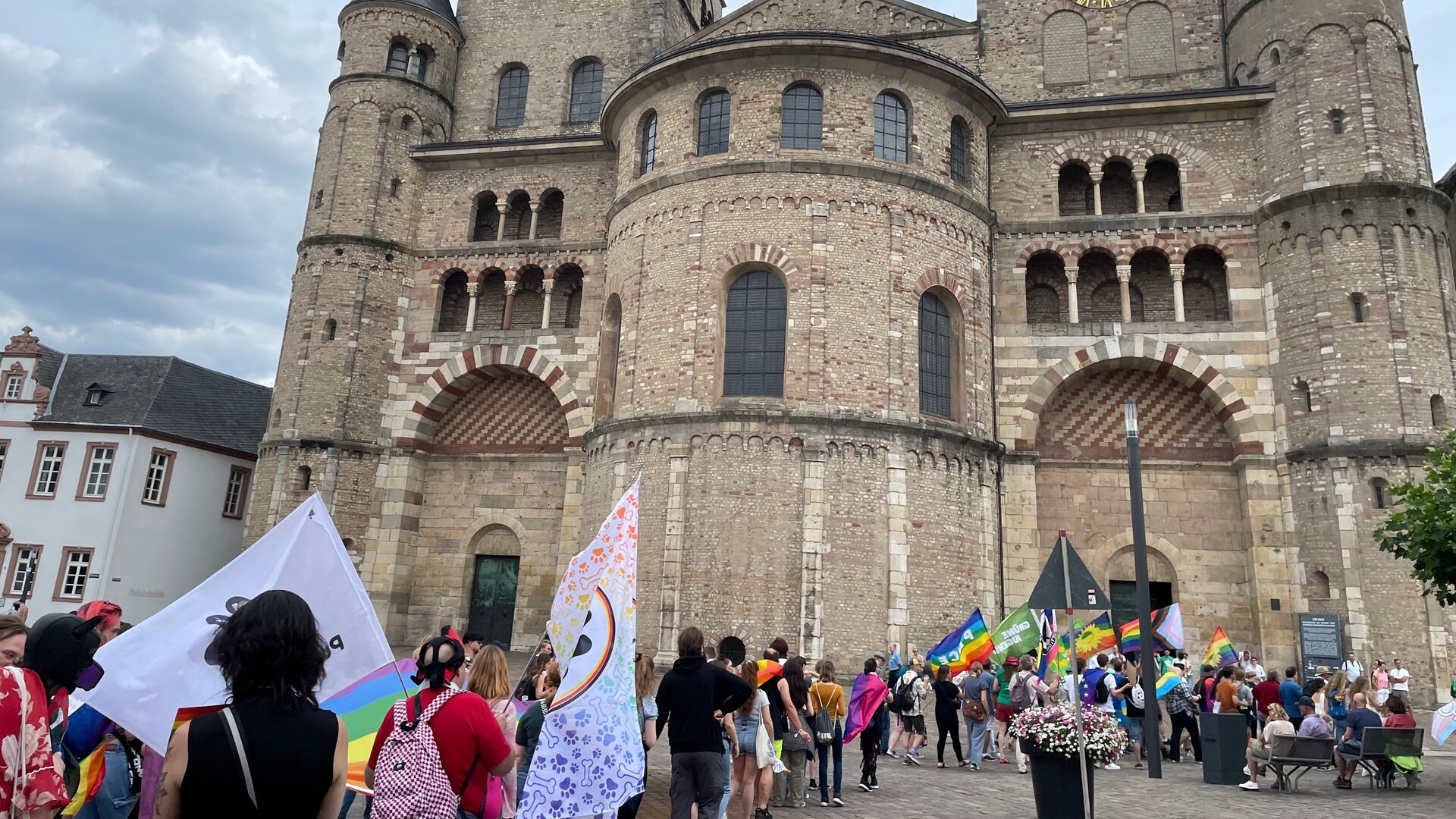 Tausende Beim Csd In Trier F R Akzeptanz Der Queeren Community Swr