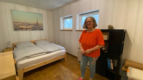 Andrea Horst hat in ihrem Haus eine Ferienwohnung eingerichtet. Ihre Gäste würden gern von hier aus mit dem Zug zu Ausflügen in der Eifel fahren. Das geht aber nicht.