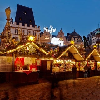 Der Weihnachtsmarkt in Trier zählt zu den schönsten Weihnachtsmärkten in Deutschland.