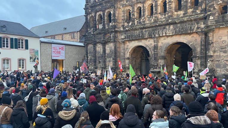 Die Versammlung in Trier richtete sich gegen AfD und gegen Rechtsextreme generell.