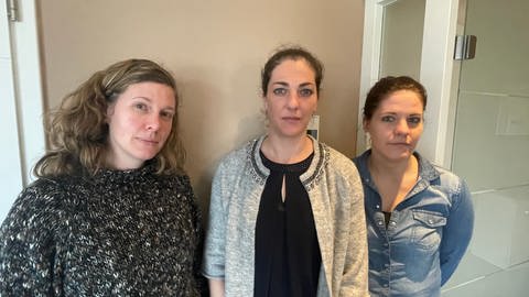Besorgte Mütter: Sylvia Kaffarnik, Renate Wolfram und Marina Krumeich (von links) sind vom Träger der Kita enttäuscht.