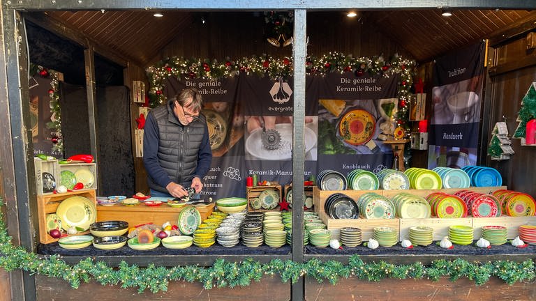 arsten Schildmacher vom Niederhein ist das erste Mal auf dem Trierer Weihnachtsmarkt. 