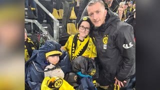 Ein unvergesslicher Moment für Tim: In diesem Jahr hat er seinen Lieblingsfußballer Marco Reus getroffen. 