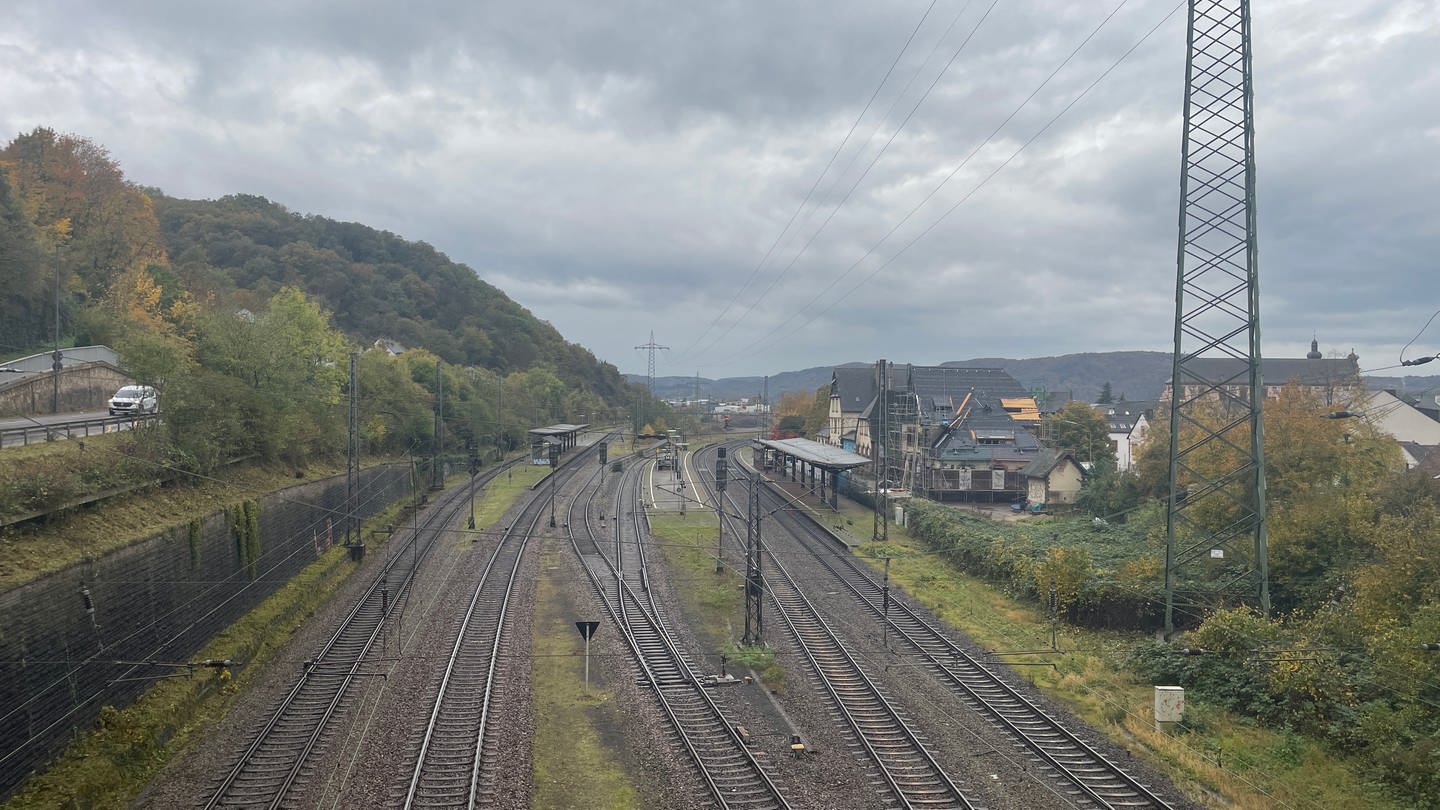 Am Bahnhof von Konz-Karthaus will die Bahn künftig einen Umschlagplatz für Schotter errichten.