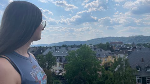 Auf der Terrasse der Familie hat man einen schönen Blick über Trier.