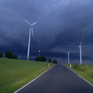 Der Deutsche Wetterdienst warnte vor Starkregen, Hagel und Sturmböen in Rheinland-Pfalz.