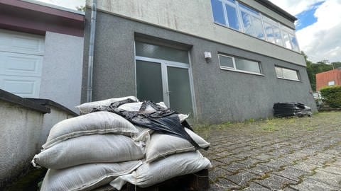 Das Feuerwehrgerätehaus in Minden ist mehr als 50 Jahre alt. Die Gemeinde hätte gerne ein neues, hat dafür aber kein Geld. 