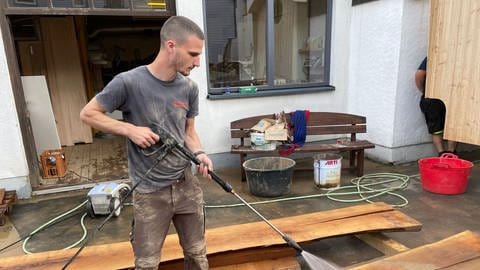 Die Schreinerei Heiko Mack in Schönecken ist nach eigenen Angaben nicht zum ersten Mal von einem Hochwasser betroffen. 