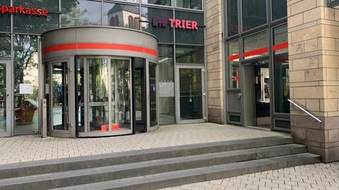 Das Bürgeramt in Trier will die Wartezeiten verkürzen.